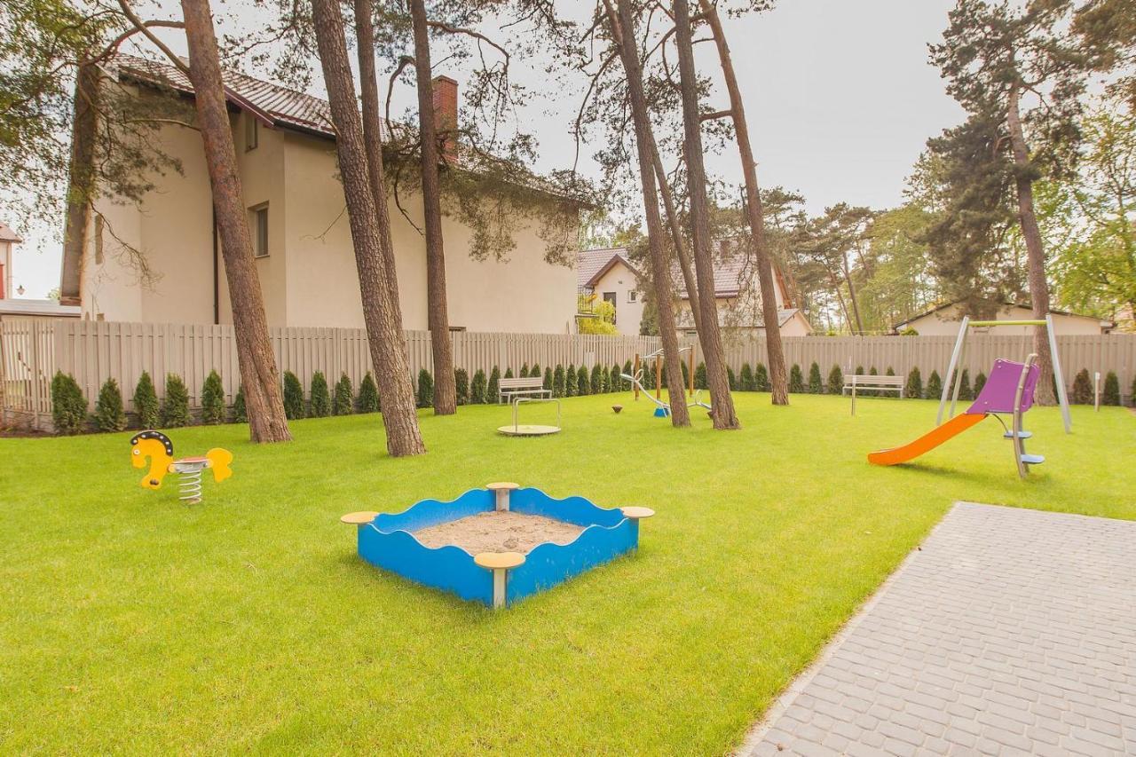 Mi Casa Holidays Rezydencja Park Миелно Екстериор снимка