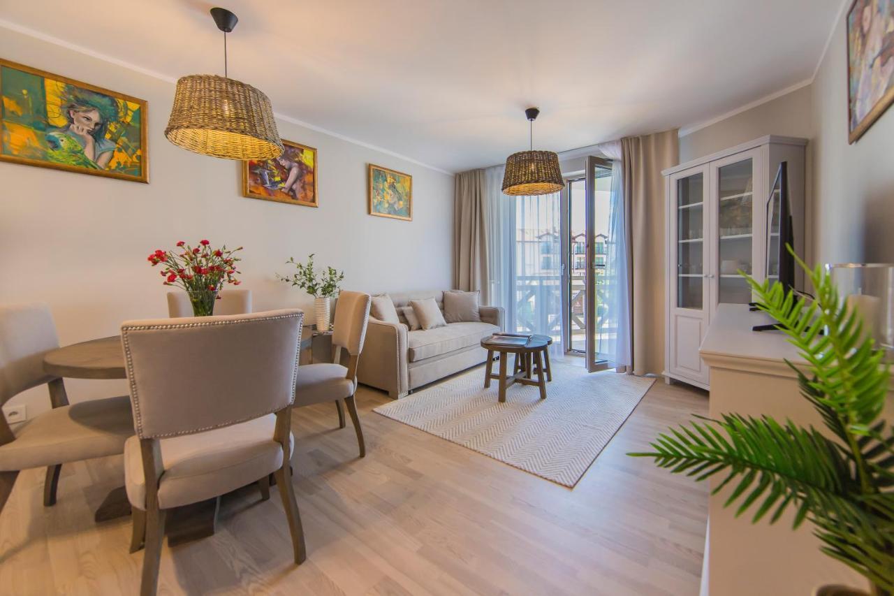 Mi Casa Holidays Rezydencja Park Миелно Екстериор снимка